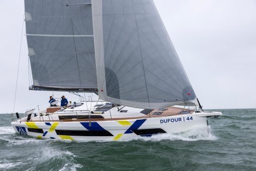 Voilier Dufour 44 sous voiles