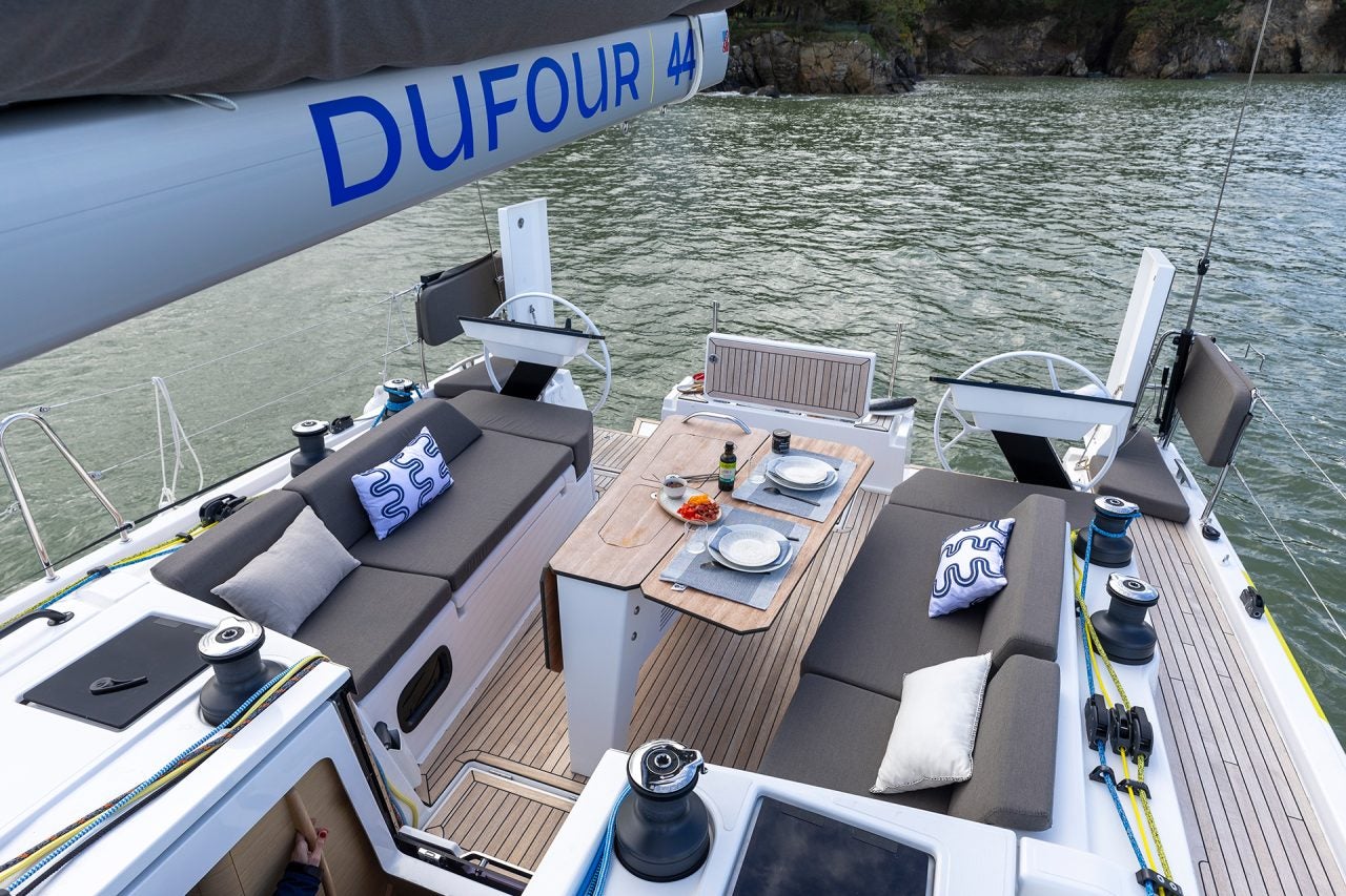 cockpit and helm of the Dufour 44 monohull