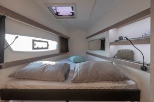 Cabina del catamarano a vela Fountaine Pajot Isla 40