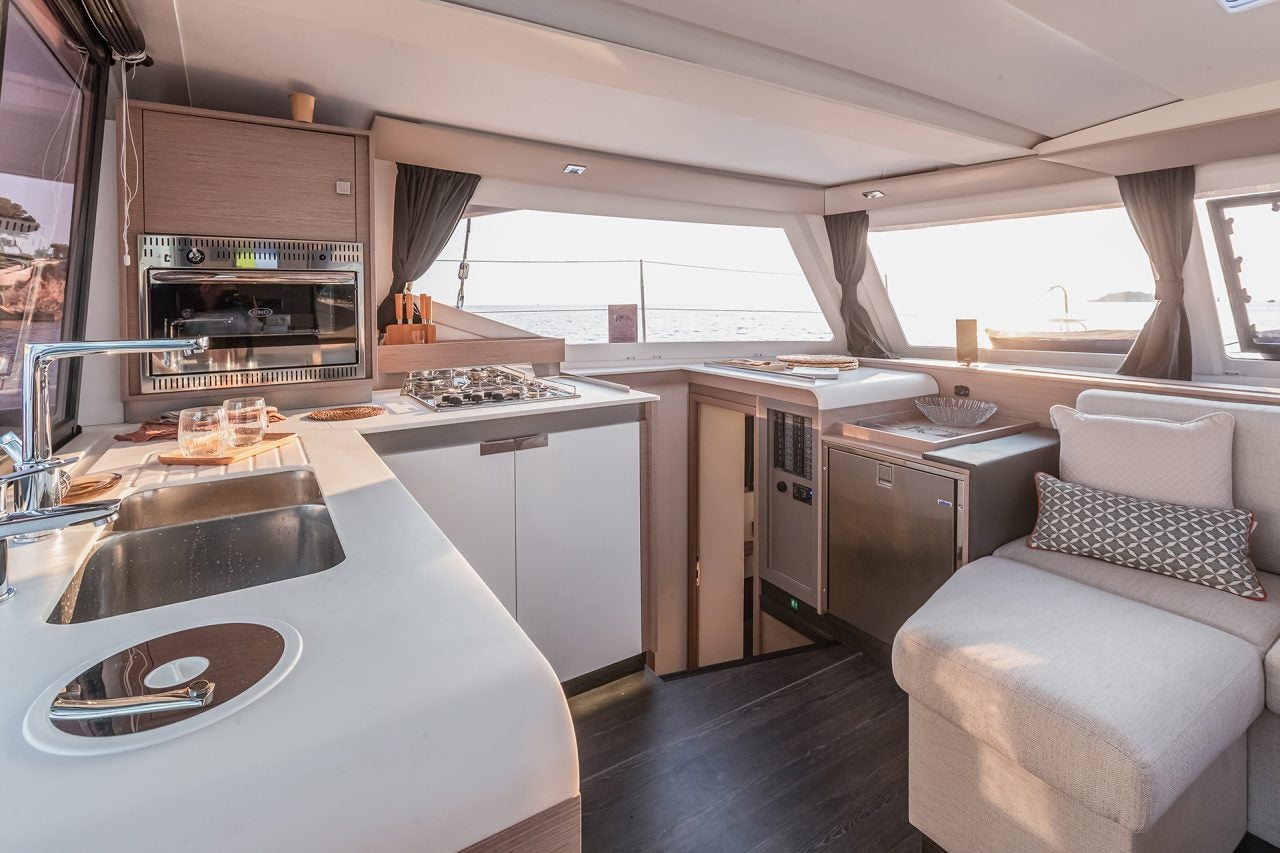 Cuisine du catamaran Fountaine Pajot Isla 40