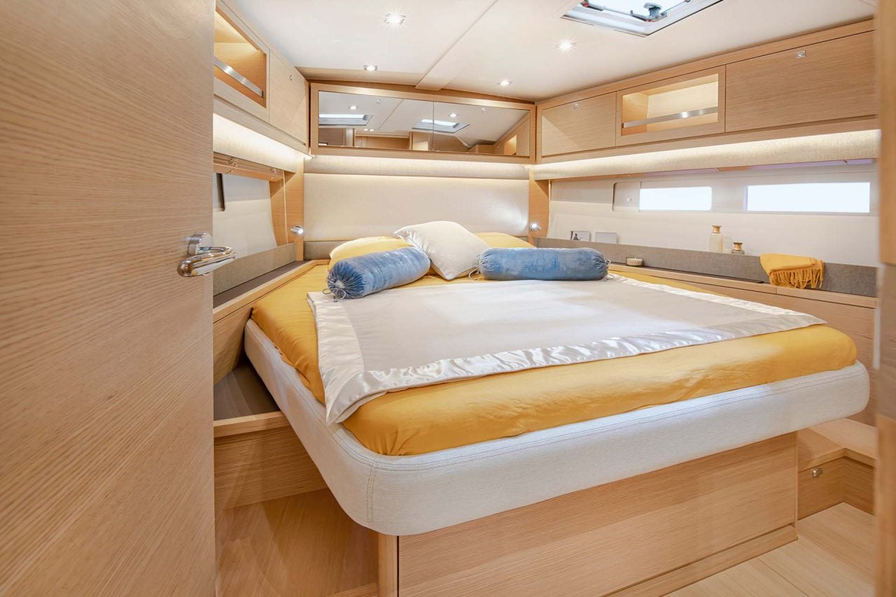 Dufour 530 sailboat interior double cabin berth