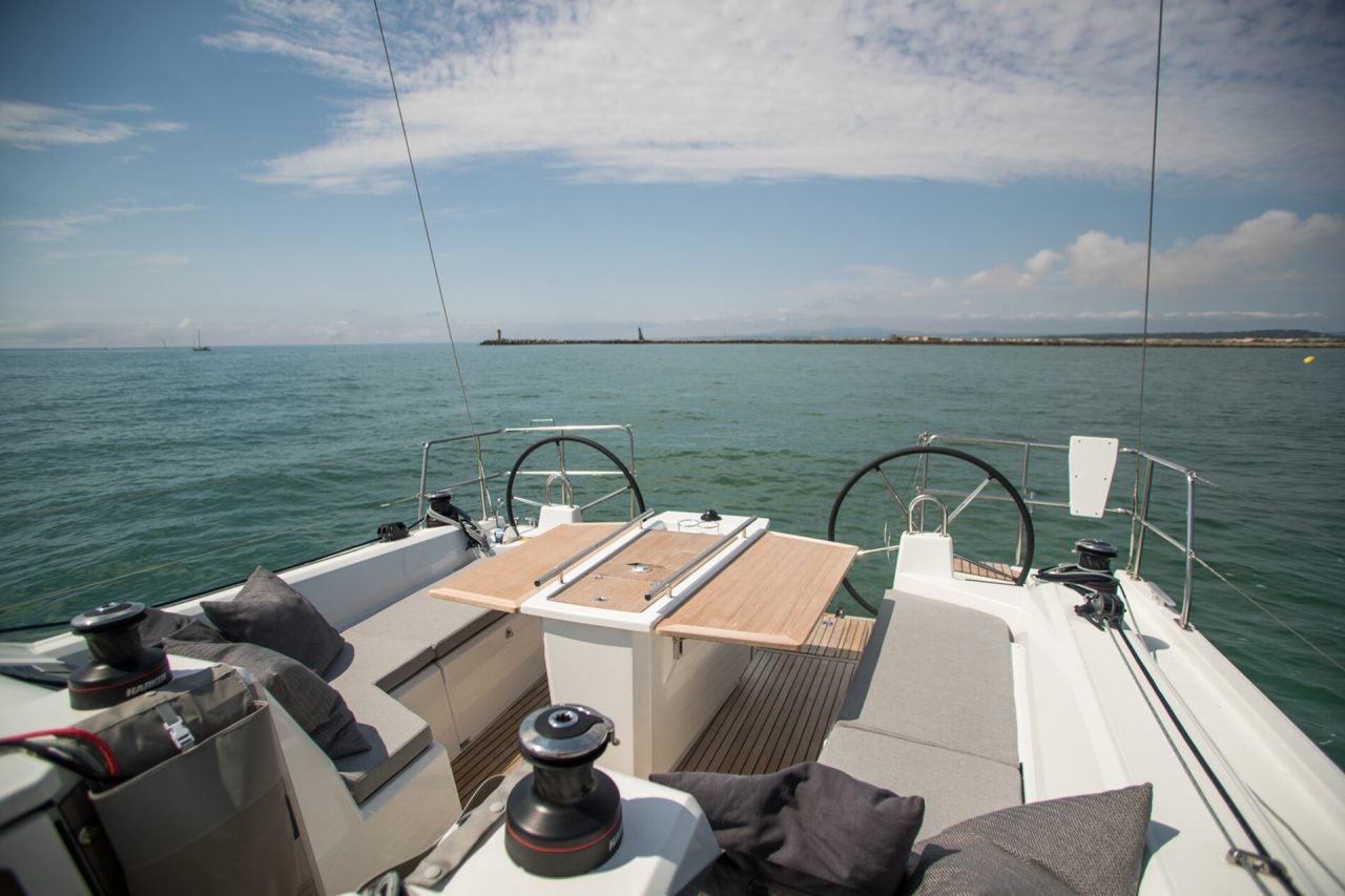 Cockpit seating and helm of the Oceanis 40.1 sailboat